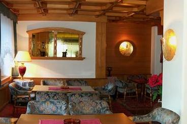 ����� Meida hotel Pozza di Fassa, ����