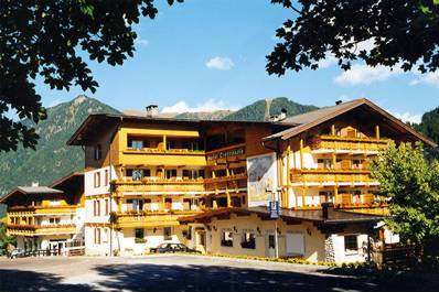 ����� Crescenzia Hotel Vigo di Fassa, ����