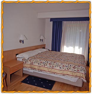 ����� Garni Enrosadira Hotel Vigo di Fassa, ����