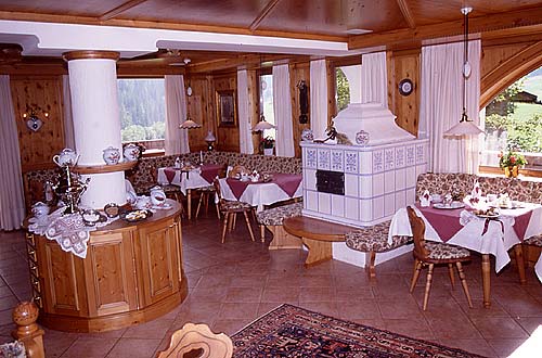 ����� Centrale hotel Alta Badia, ����