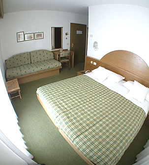 ����� Garni La Felce hotel Pinzolo, ����