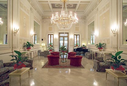 ����� Grand Hotel Plaza, ����