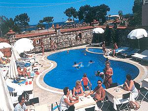 ����� Larissa Inn, ����