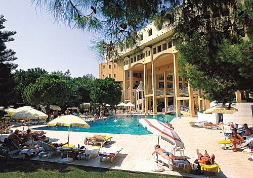 ����� Corinthia Excelsior, ����