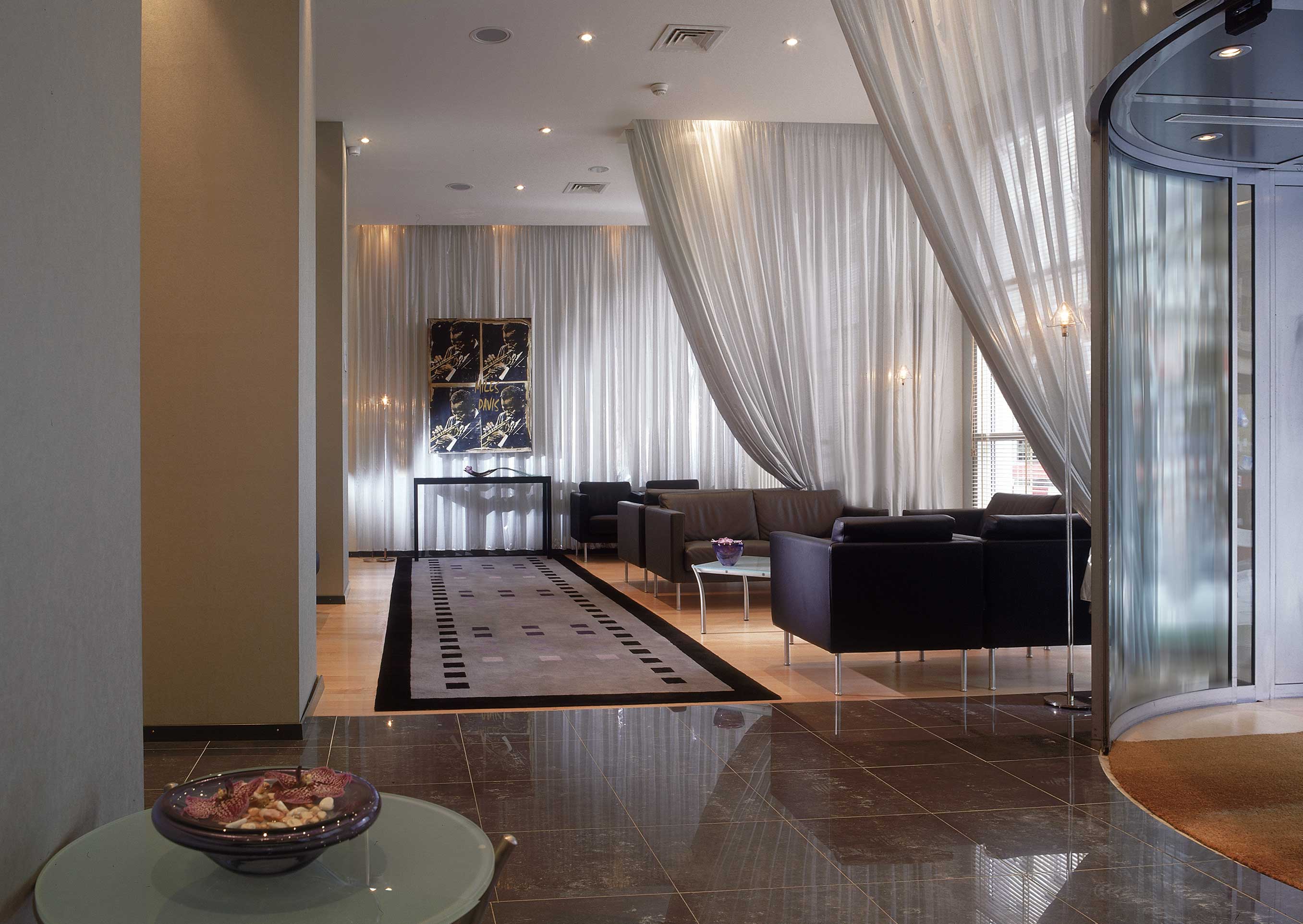 ����� Auteuil Manotel, ����