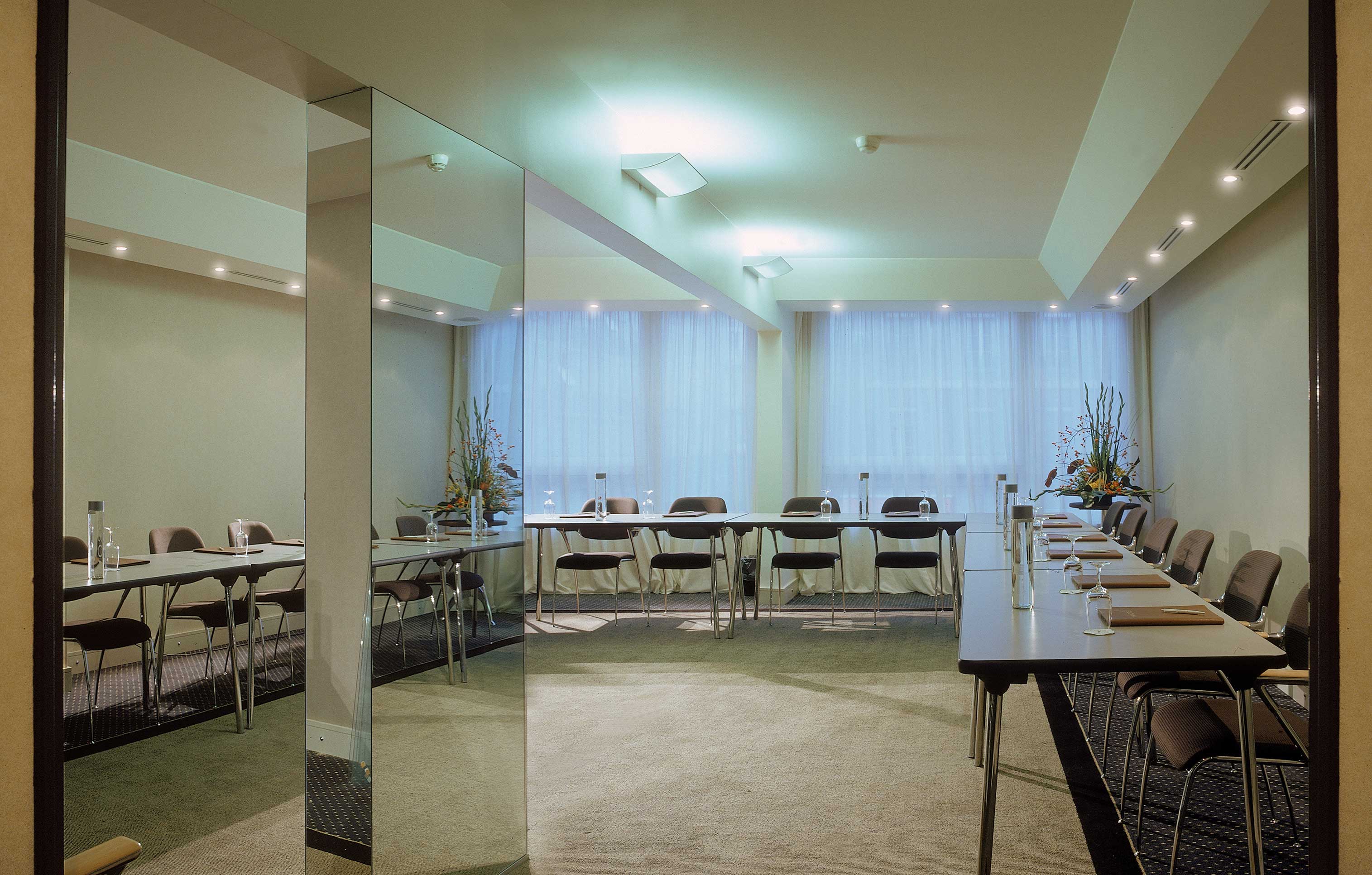 ����� Auteuil Manotel, ����