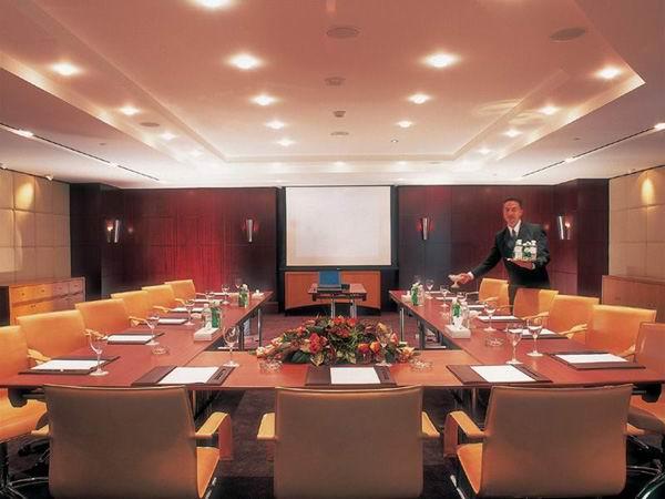 ����� Beach Rotana Hotel & Towers, ����