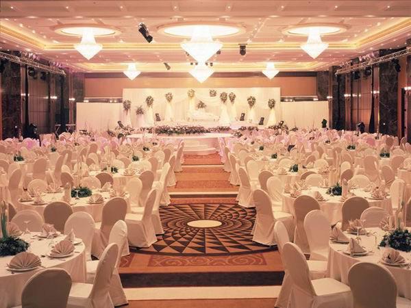 ����� Beach Rotana Hotel & Towers, ����