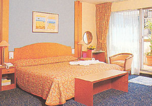 ����� Mercure Notre-Dame, ����