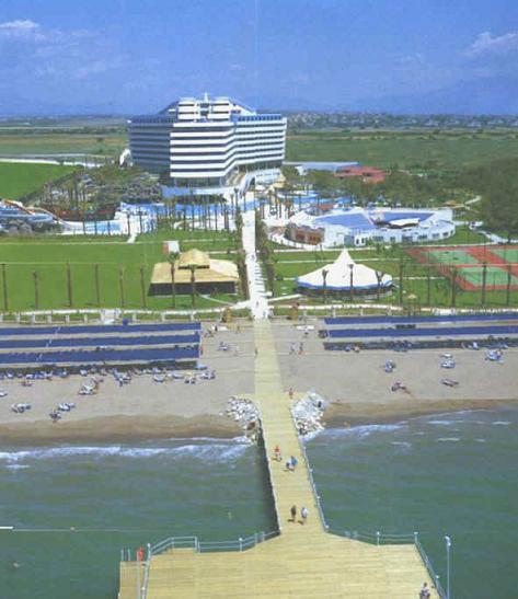 ����� Titanic Beach & Resort, ����