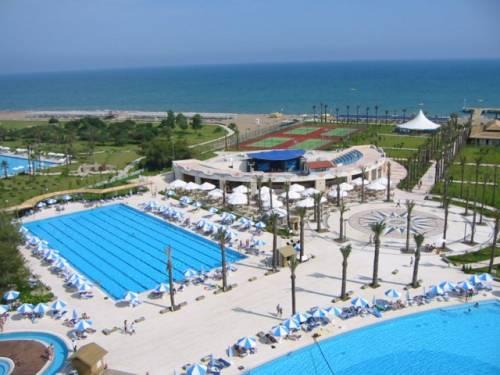 ����� Titanic Beach & Resort, ����