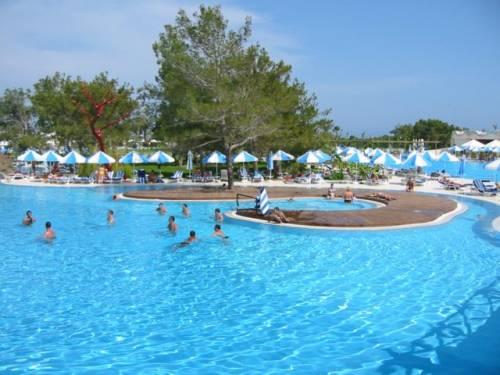 ����� Titanic Beach & Resort, ����