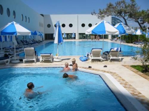 ����� Titanic Beach & Resort, ����