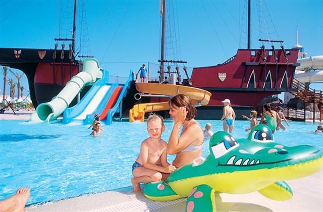 ����� Titanic Beach & Resort, ����