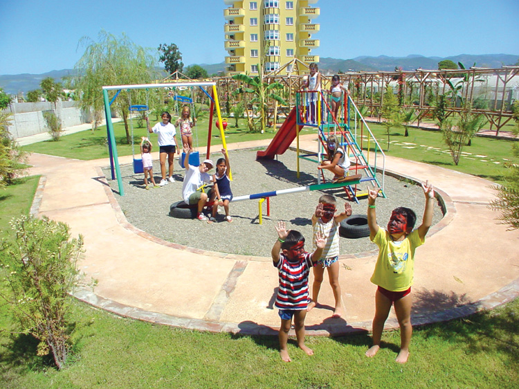 ����� Titan Garden Club, ����