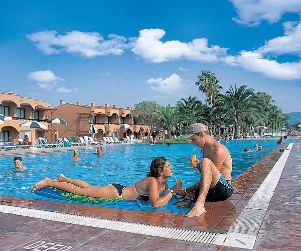 ����� Pine Bay Club, ����