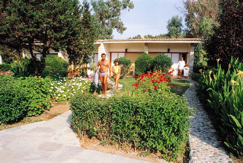 ����� Pallini Beach, ����