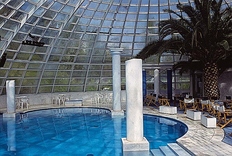����� Pallini Beach, ����