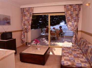����� Green Park Suites, ����