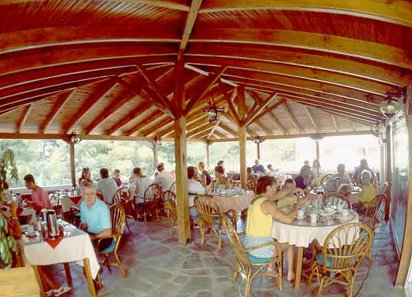 ����� Porfi Beach, ����