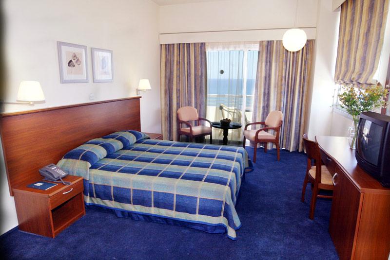 ����� Kouzalis Beach, ����