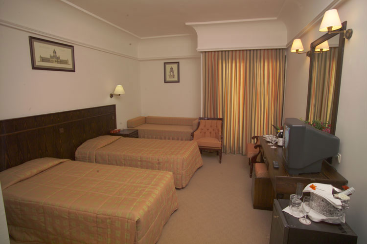 ����� Cesars Resort, ����