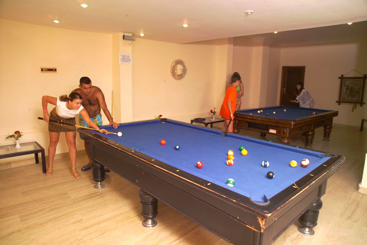 ����� Cesars Resort, ����