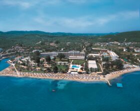 ����� Messonghi Beach, ����