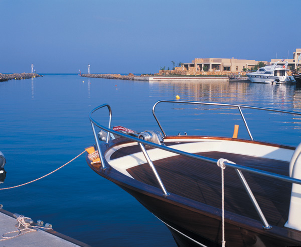 ����� Sani Asterias Suites, ����