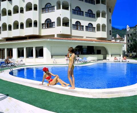 ����� Fortuna Beach, ����