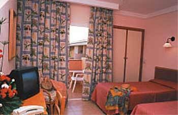 ����� Pollentia Club Resort Suite, ����