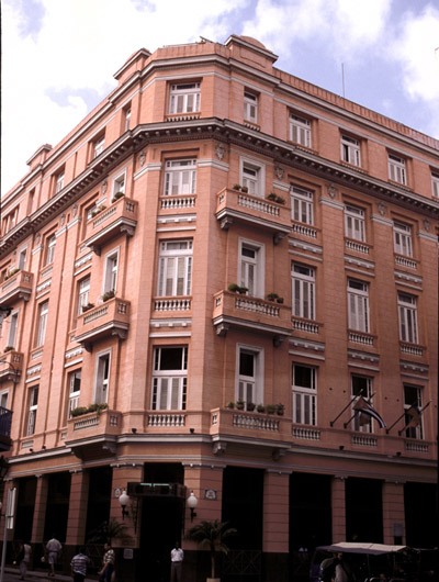 ����� Ambos Mundos, ����