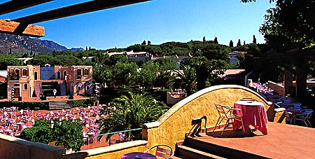 ����� La Pineta (Forte Village), ����