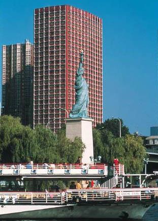 ����� Novotel Paris Tour Eiffel, ����