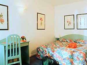 ����� Libertel Suede Gare du Nord Paris, ����