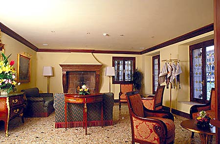 ����� Palazzo Sant'Angelo, ����