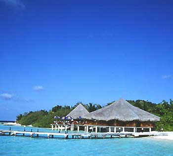  Eriyadu Island Resort, 