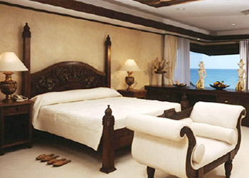 ����� Discovery Kartika Plaza, ����