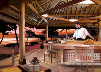 ����� Discovery Kartika Plaza, ����