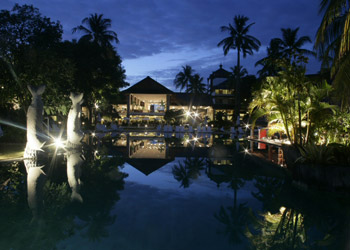 ����� Discovery Kartika Plaza, ����