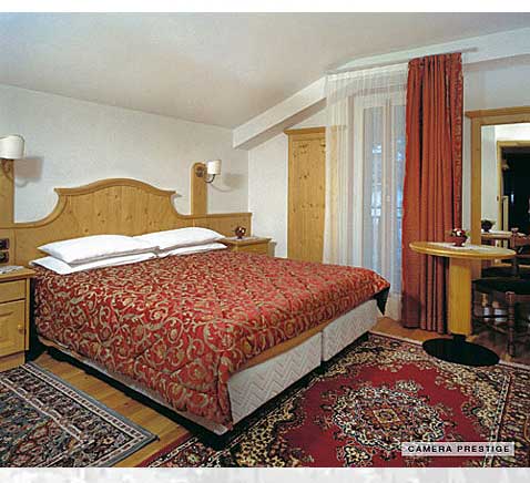 ����� Hotel & Club Bellevue Canazei, ����