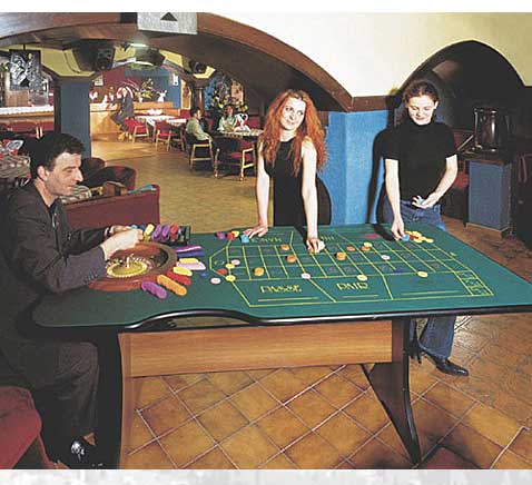 ����� Hotel & Club Bellevue Canazei, ����
