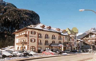 ����� Bernard hotel Pozza di Fassa, ����