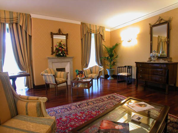 ����� Ambasciatori Palace, ����