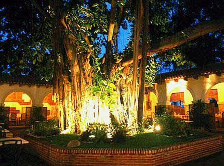 ����� Occidental El Embajador, ����