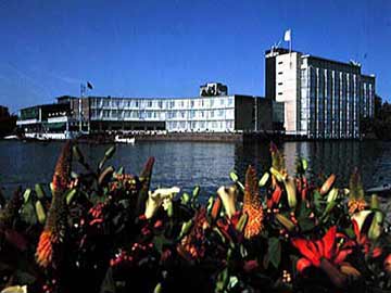 ����� Meridien Apollo, ����