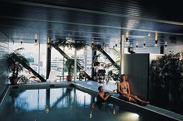 ����� Golden Tulip Inntel, ����