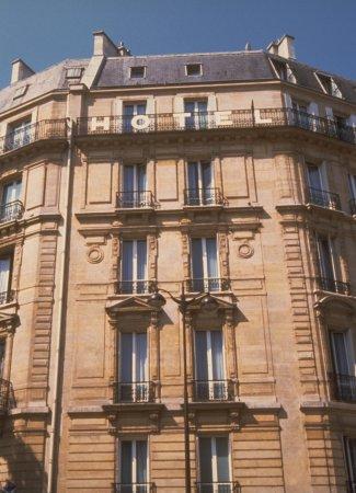 ����� Philip Elysees, ����