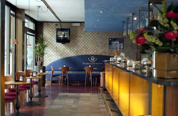 ����� Plaza, ����