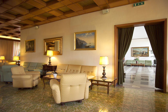 ����� Grand Hotel De La Ville, ����